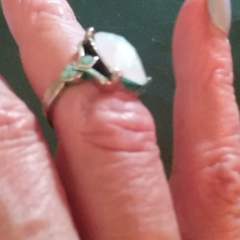 Jewelry - Picture 2 of 3